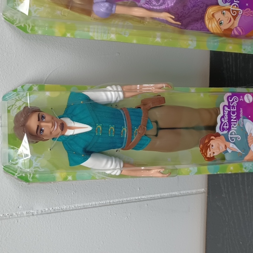 NIB DISNEY FLYNN RIDER AND PRINCESS RAPUNZEL DOLLS FROM TANGLED - Picture 3 of 4